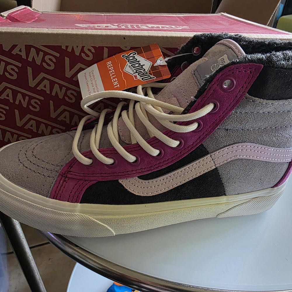 Vans High-Top Sneakers in Pink and Gray